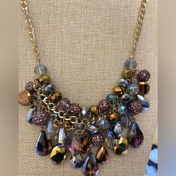 Cluster of Crystals &‎ Beads Dangle Bib Mesh Necklace - Picture 1 of 12